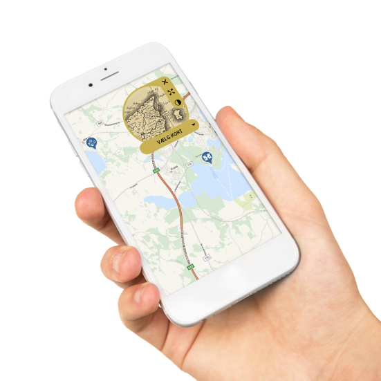 Hånd holder en mobiltelefon hvor man kan se et kort